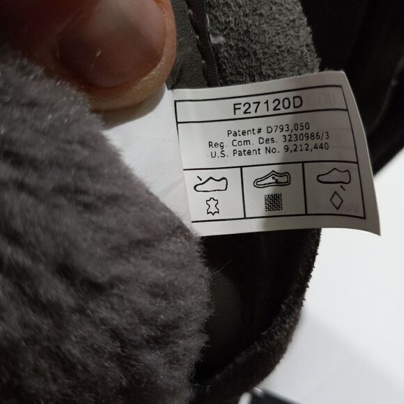 UGG Classic Short II - Picture 8 of 12